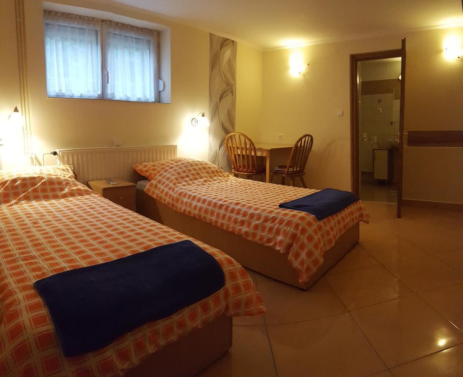 Harsfavirag Vendeghaz Bed & Breakfast Pápa Dış mekan fotoğraf